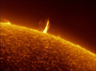 Illustration for article titled Solar Eruptions Captured By DiY Astronomer